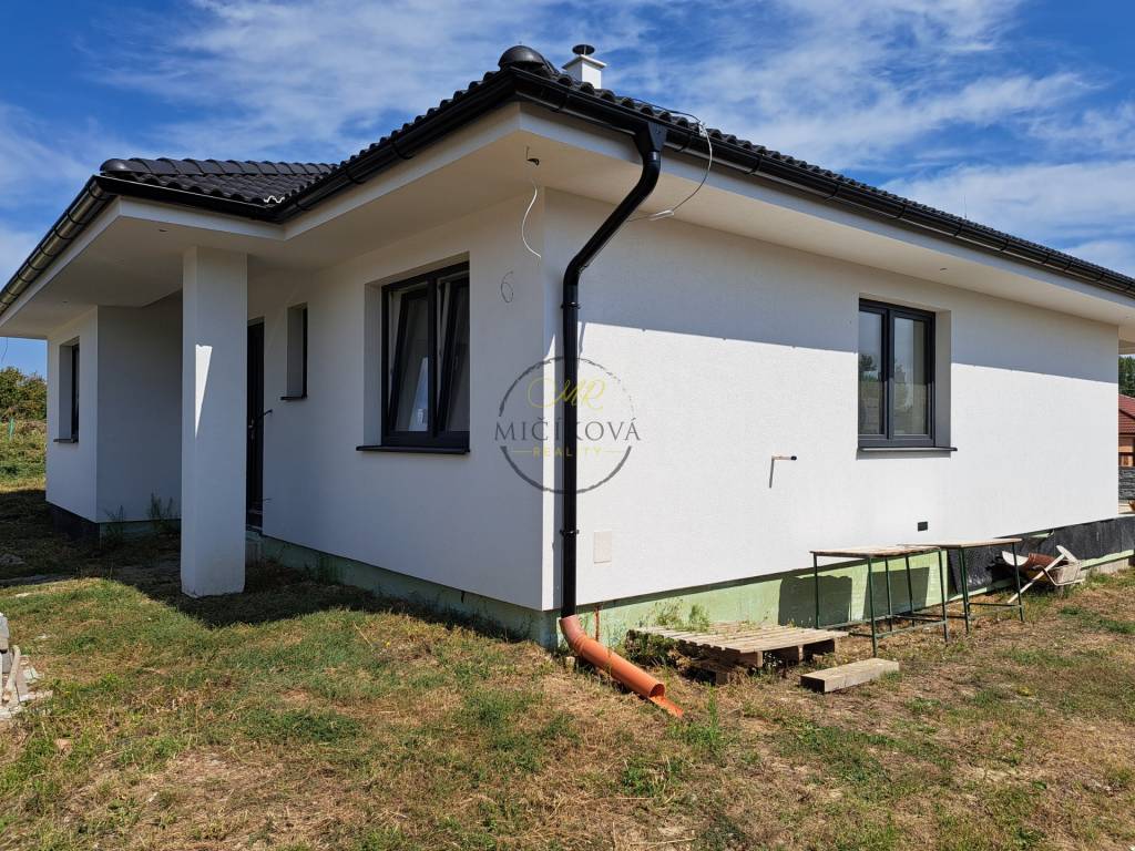 Predáme 4-izb. novostavbu bungalovu, 162 m2, Zbehy, okr. Nit - 2