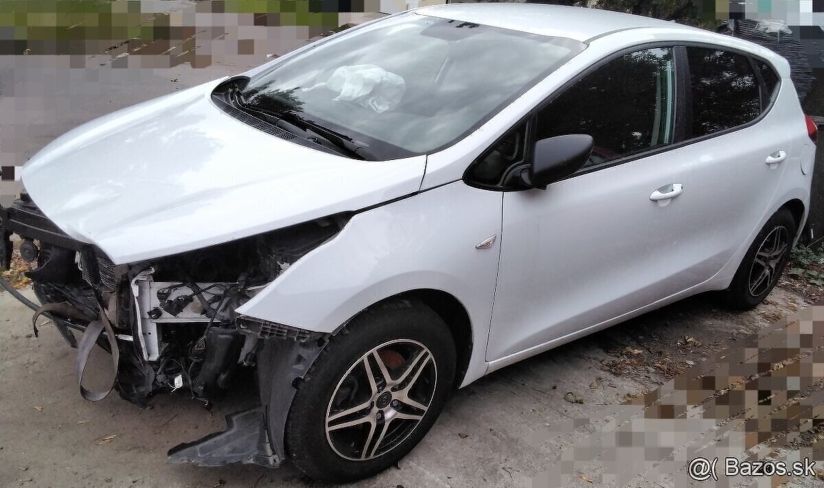 KIA CEED 1.4 2013 predám DVERE, zámok, zadné svetlo, RIADENI - 2