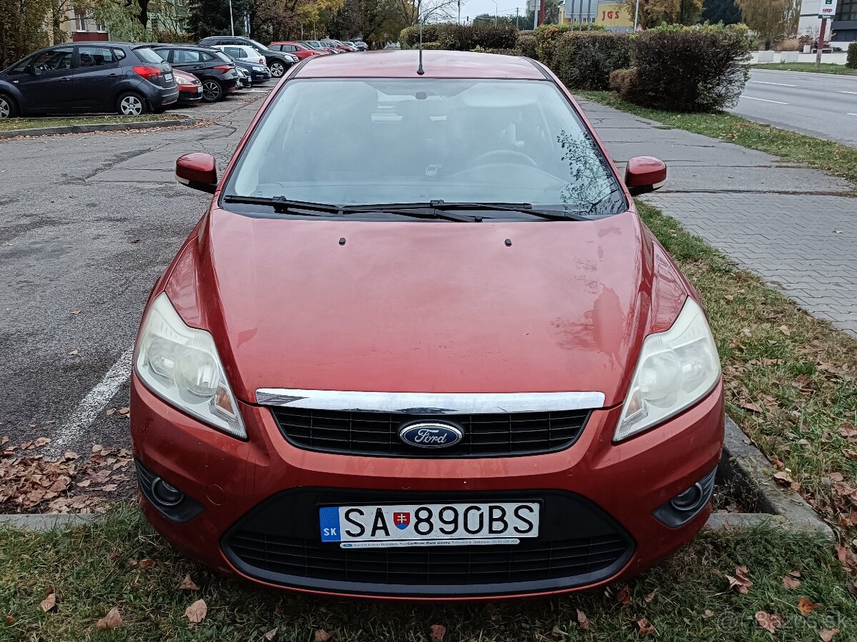 Ford Focus 1.6 benzín – 107 500 km - 2