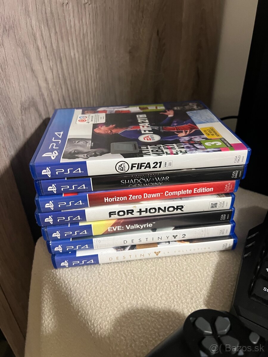 Playstation 4 + klávesnica myš - 2