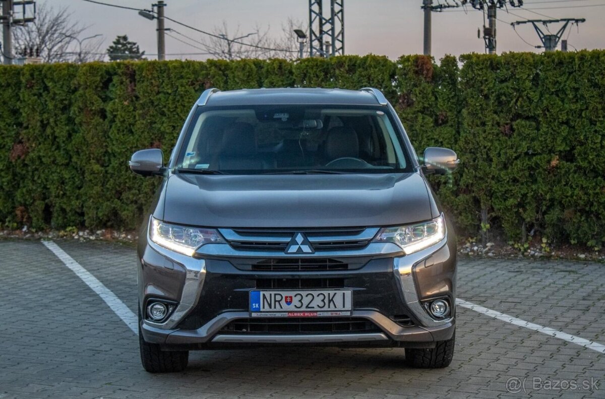 Mitsubishi Outlander 2.0i PHEV Hybrid - ODPOČET DPH - 2