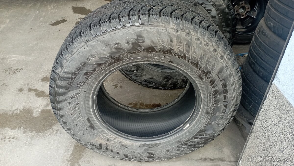 Predám zimné pneu 285/70 R17 - 2