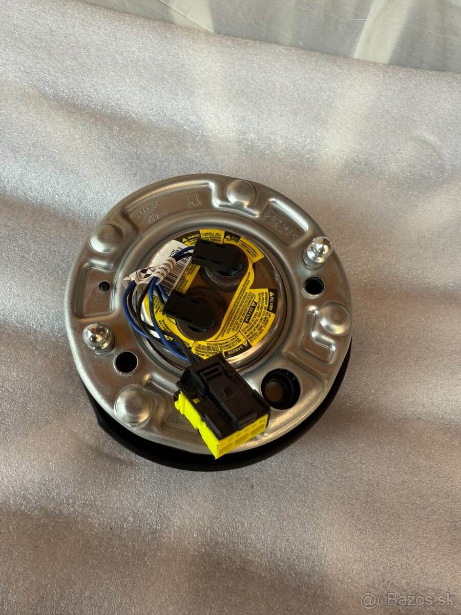 BMW F30 m airbag dual stage - 2