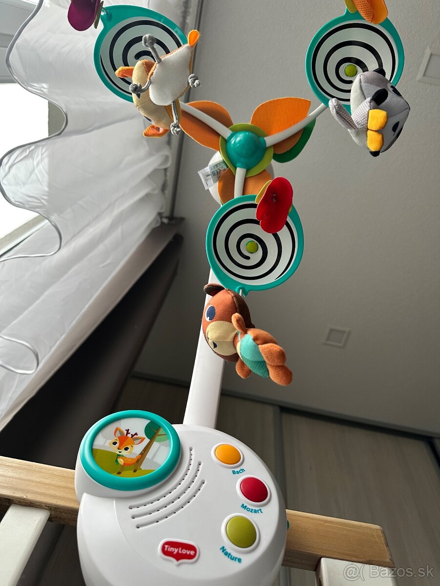 Kolotoč nad postieľku - 2