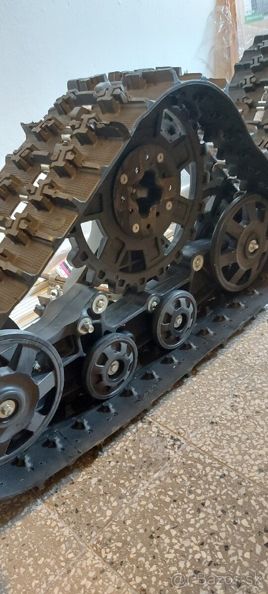 Can am snežné pásy