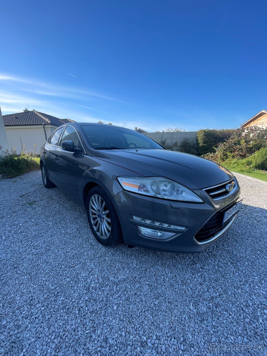 Ford Mondeo (2011) 2.0 TDCi Titanium Hatchback, 103kW - 2