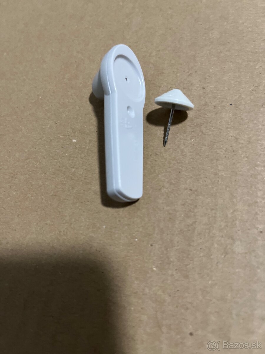 AM Tag - čip na oblecěenie - 2