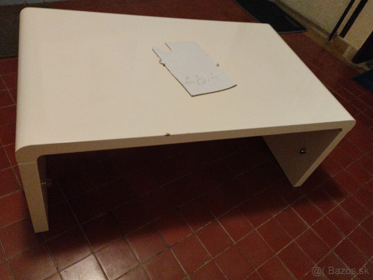 Konferenčný stolík na chatu - 2