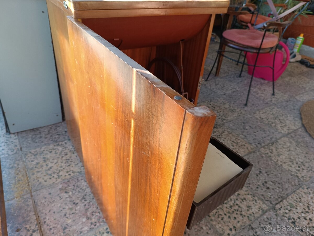 Retro šijací stroj Minerva skrinkový - 2