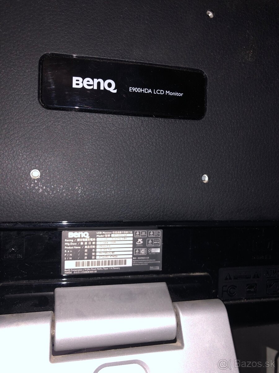 Monitor 19 Benq E900HDA vstavané reproduktory - 2