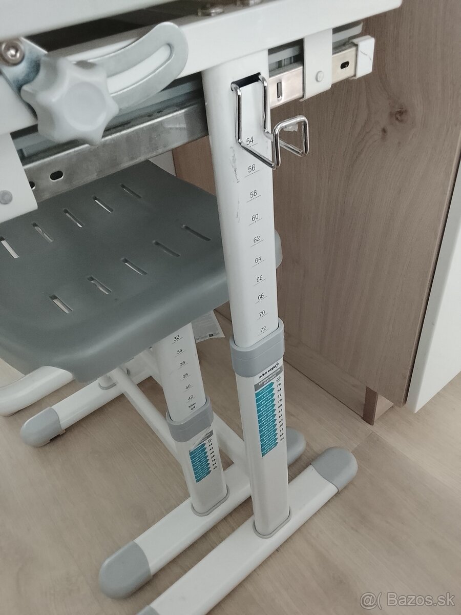 Detská posteľ a stolik - 2