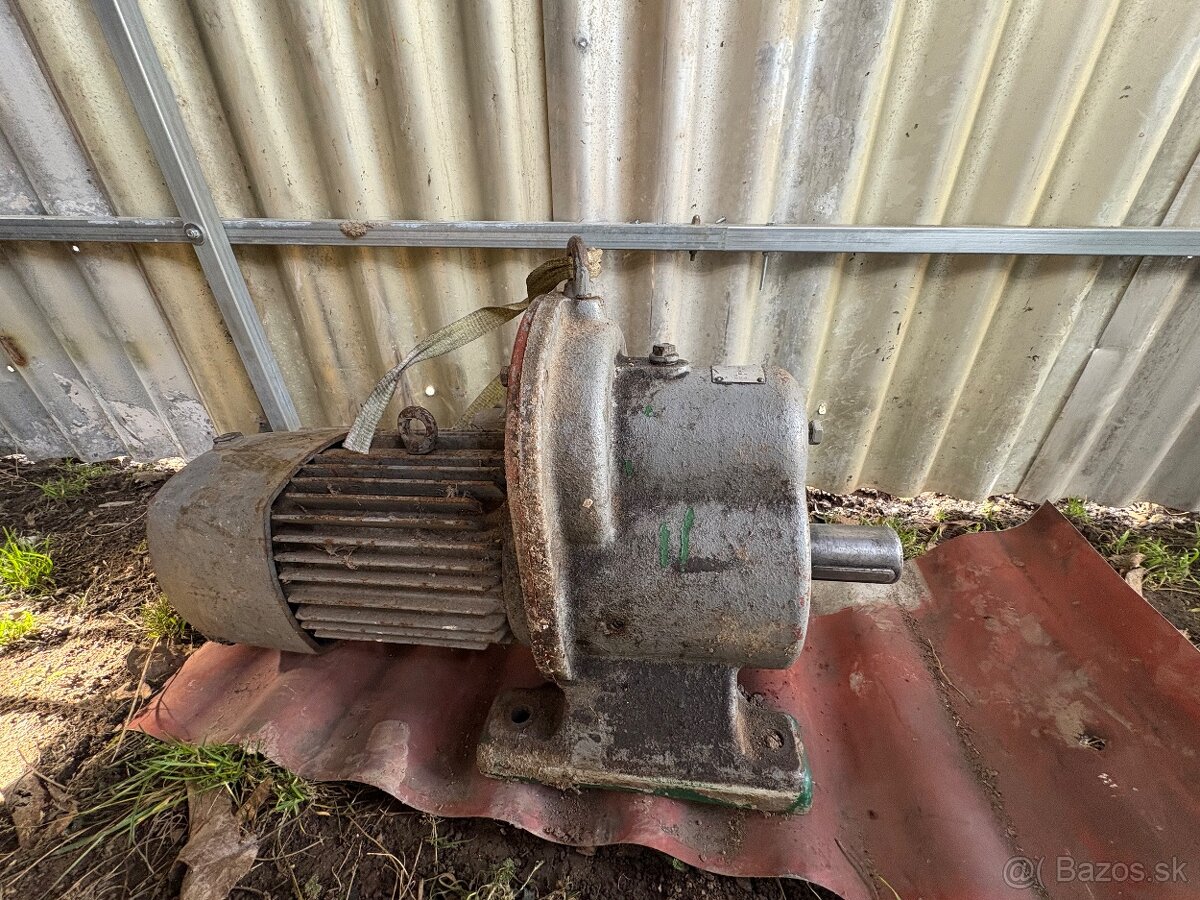 Elektromotor s prevodovkou - 2