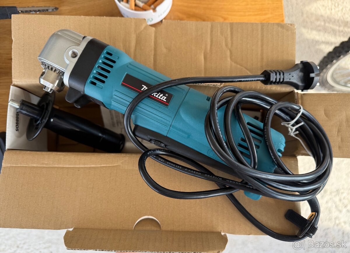 Uhlová vŕtačka Makita DA3010F - 2
