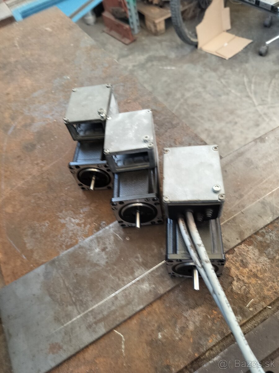 Krokovy motor - 2