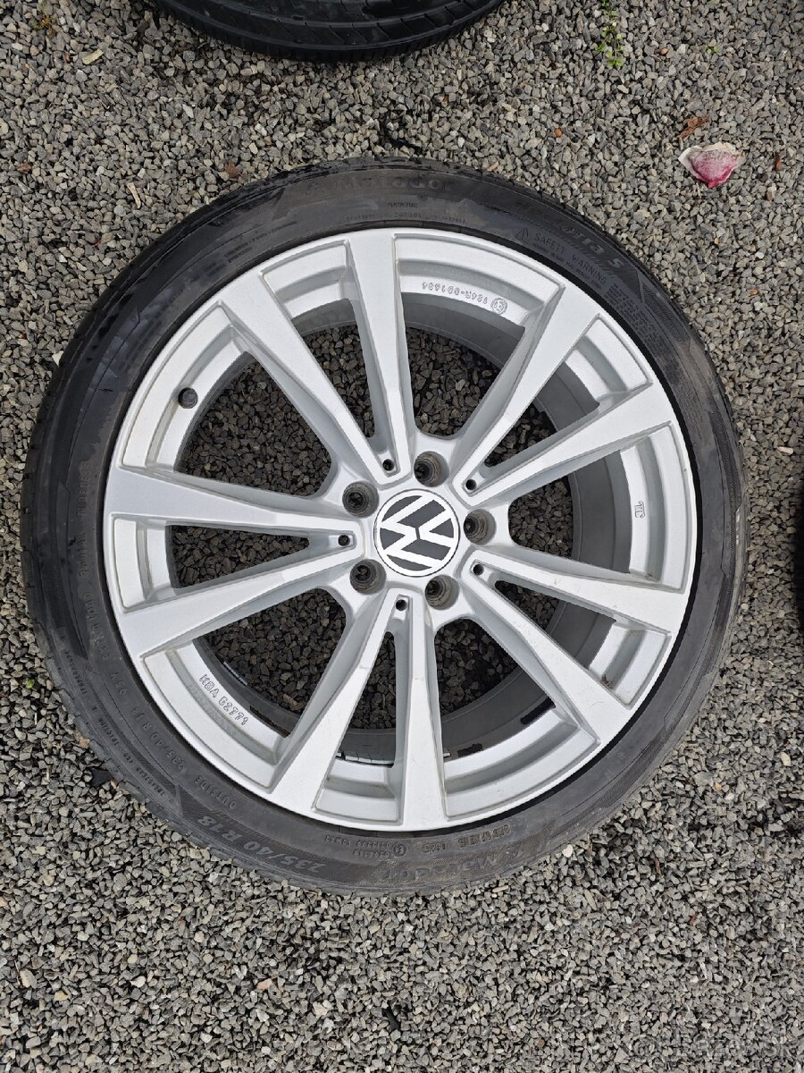 Predám kolesá 235/40/R18 95V - 2