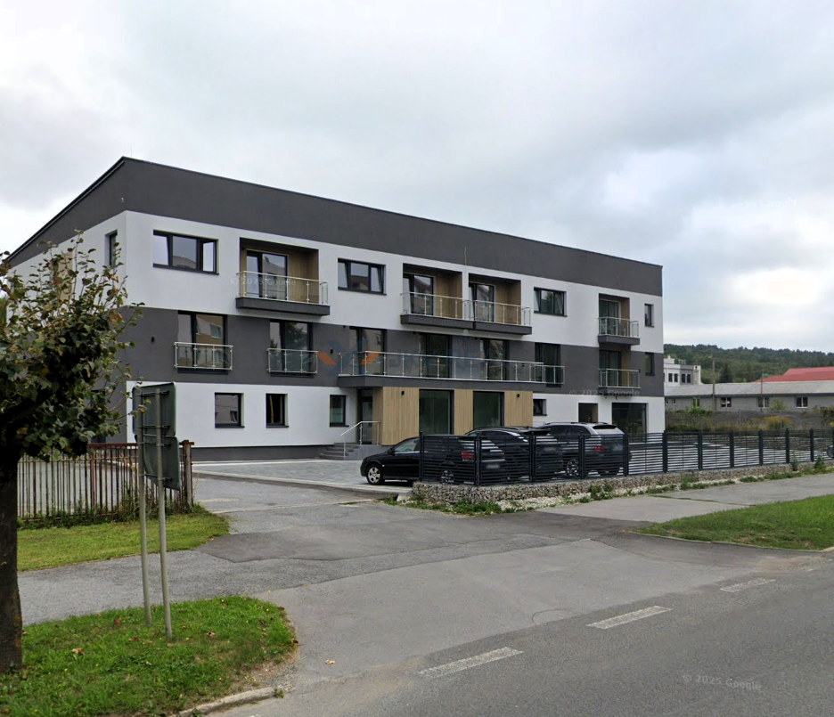 Na prenájom kancelársky priestor - 22 m² vo Svidníku. - 2