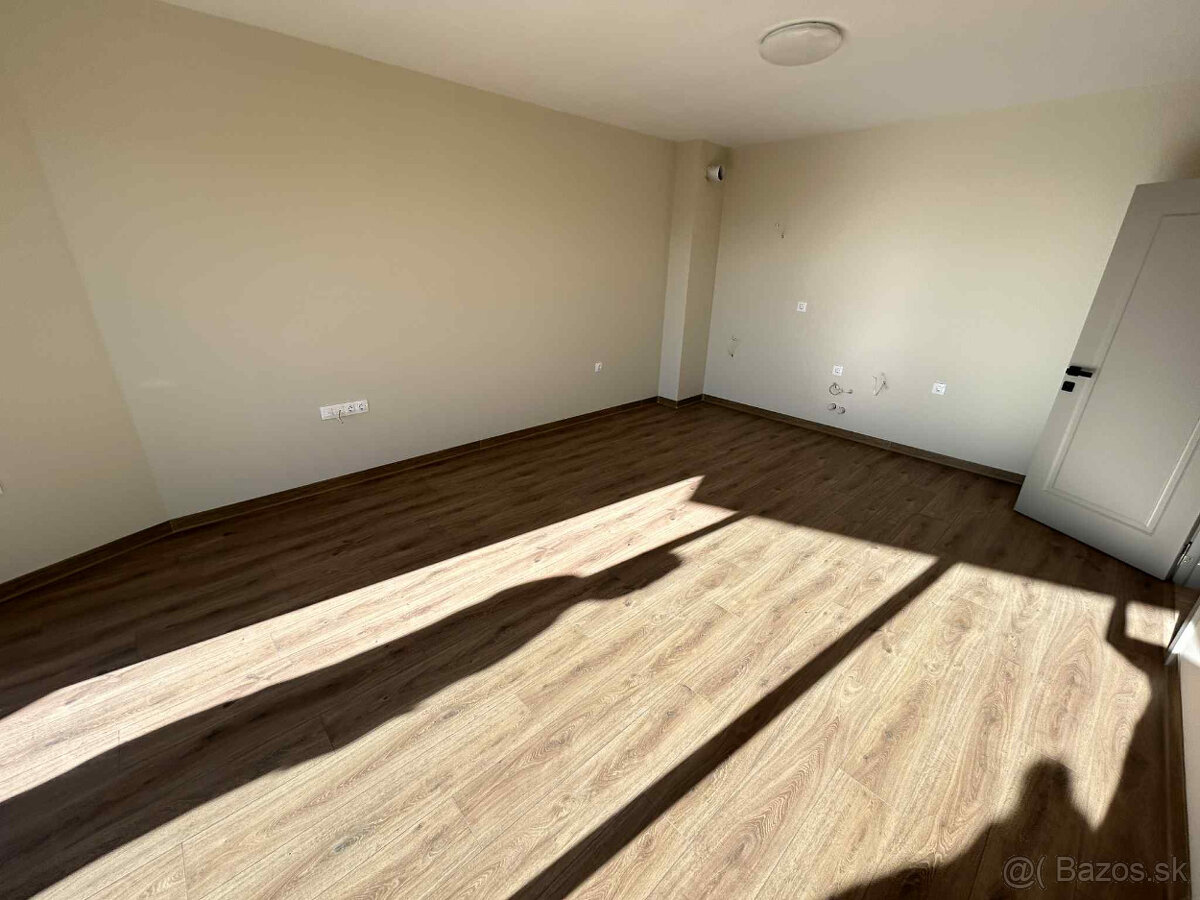 Dvojizbový byt v meste Ravda - 2