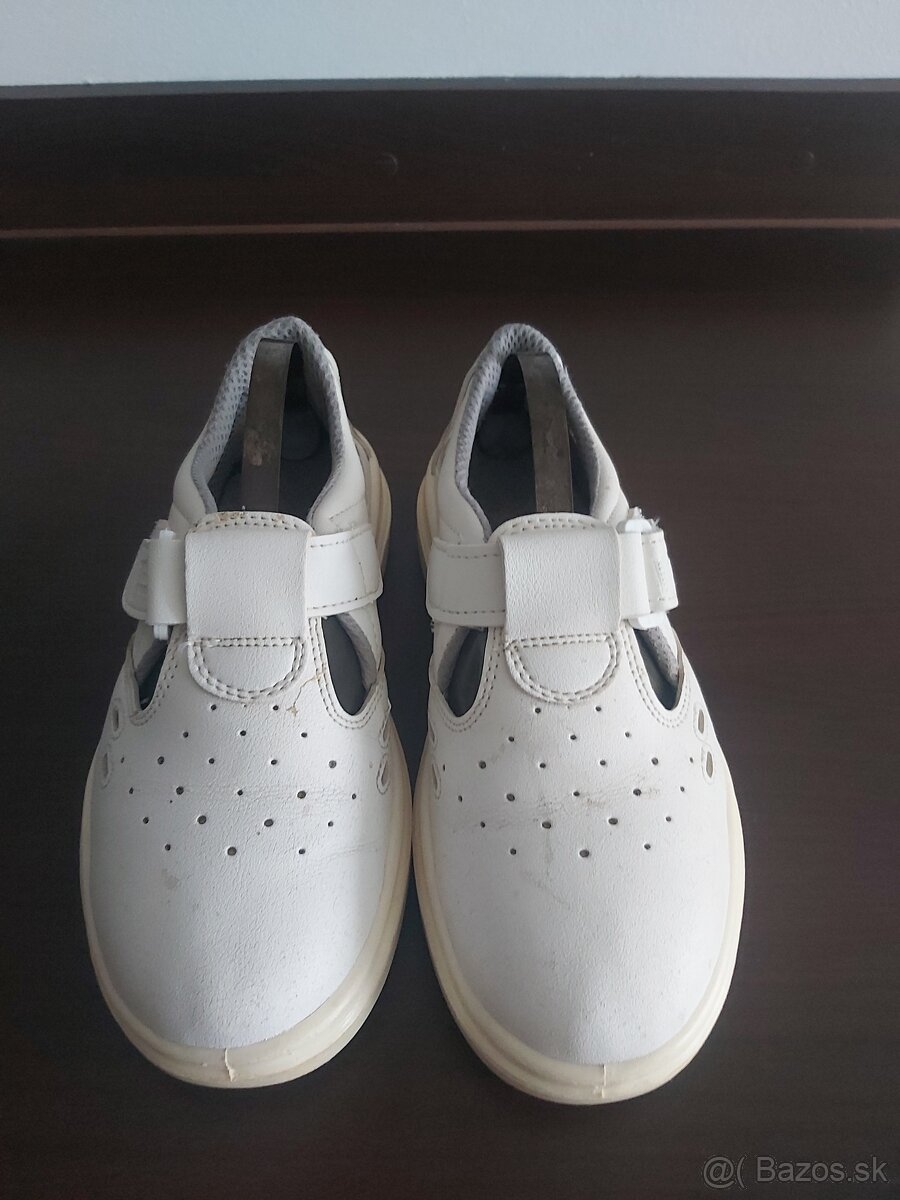 Pracovné sandále č.38 Lybra a šĺapky Reserved - 2