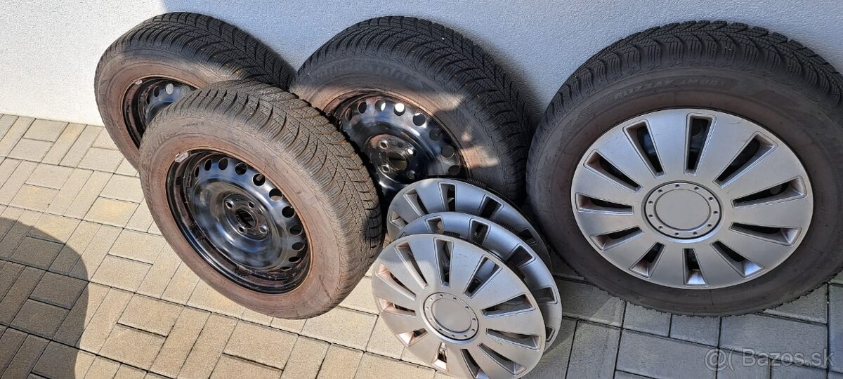 Zimne Bridgestone 185/65 R15 s plechovými diskami - 2