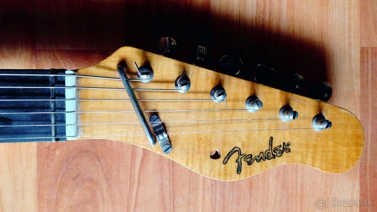 Elektricka retro gitara Jolana Iris cervena - 2