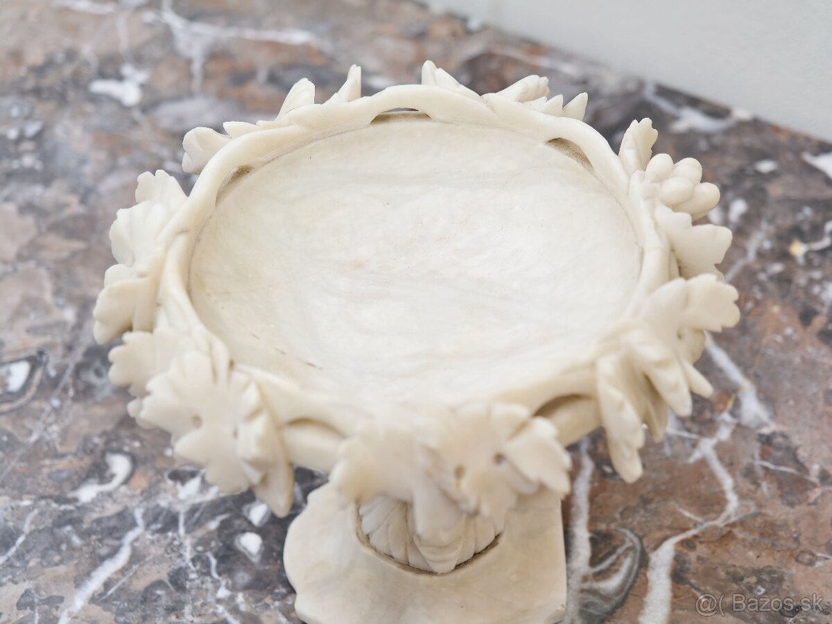 Alabastrový nástolec - 2