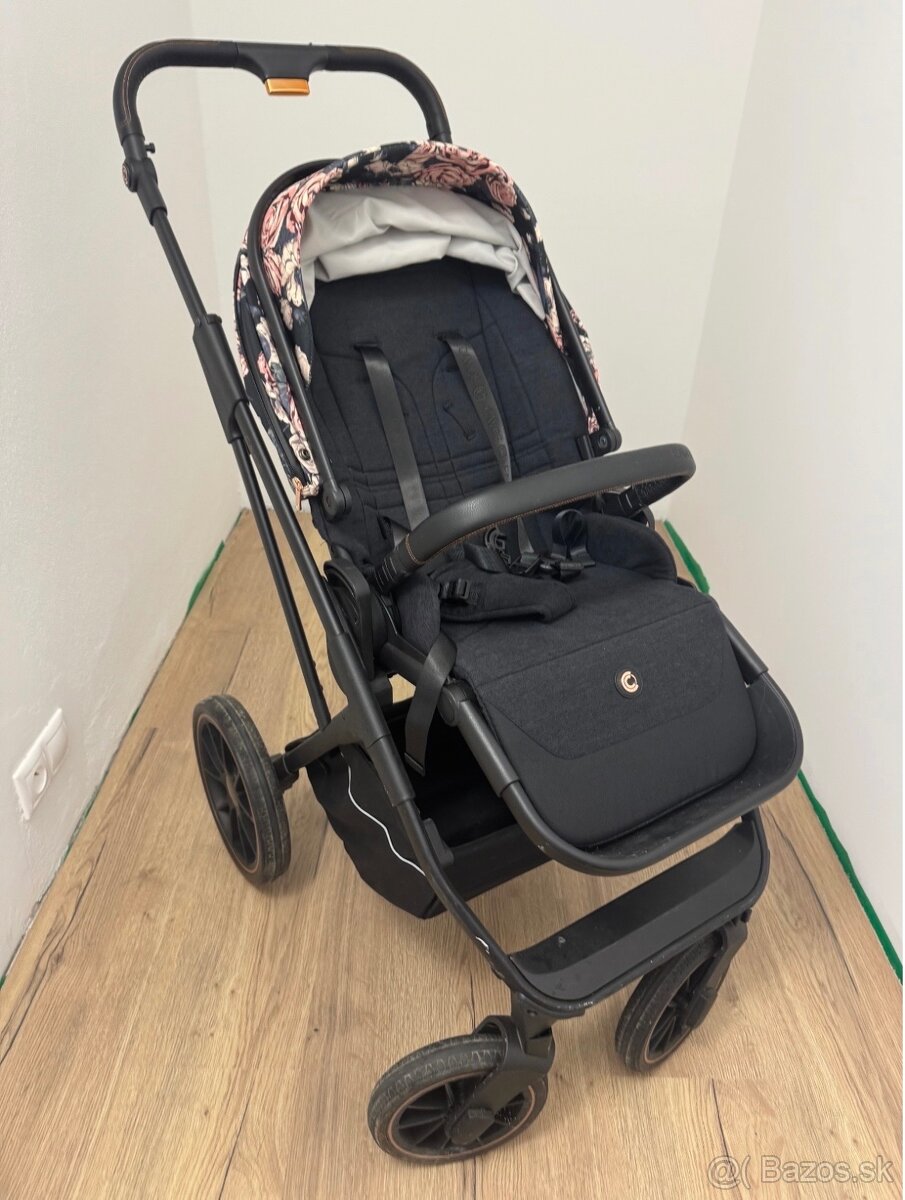Kočiar CAVOE AXO STYLE s príslušenstvom - 2