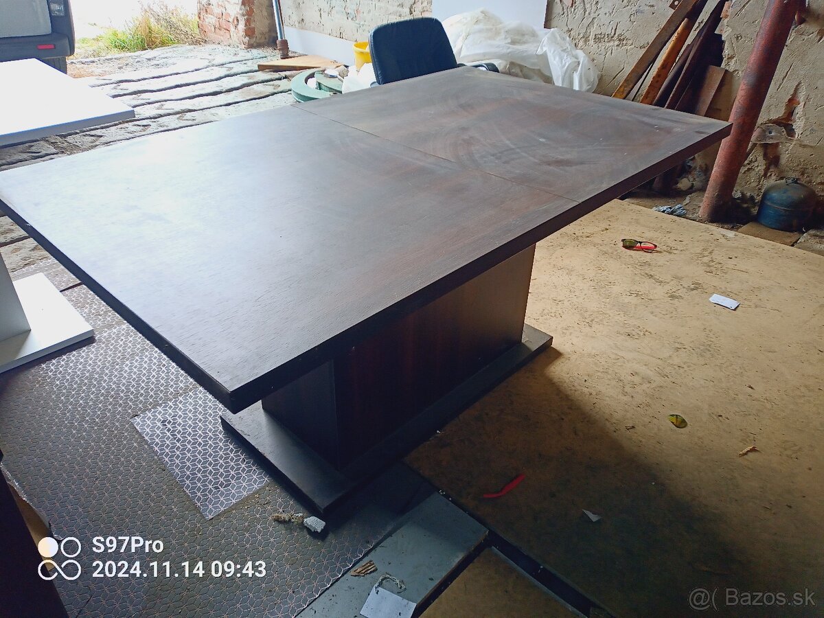 jedálenský stôl - 2