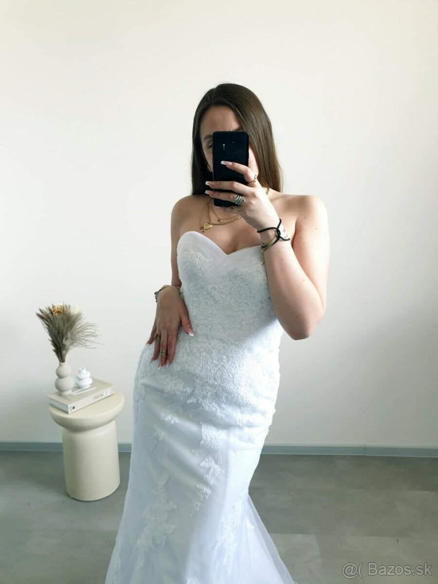 Úzke čipkové svadobné šaty - 2