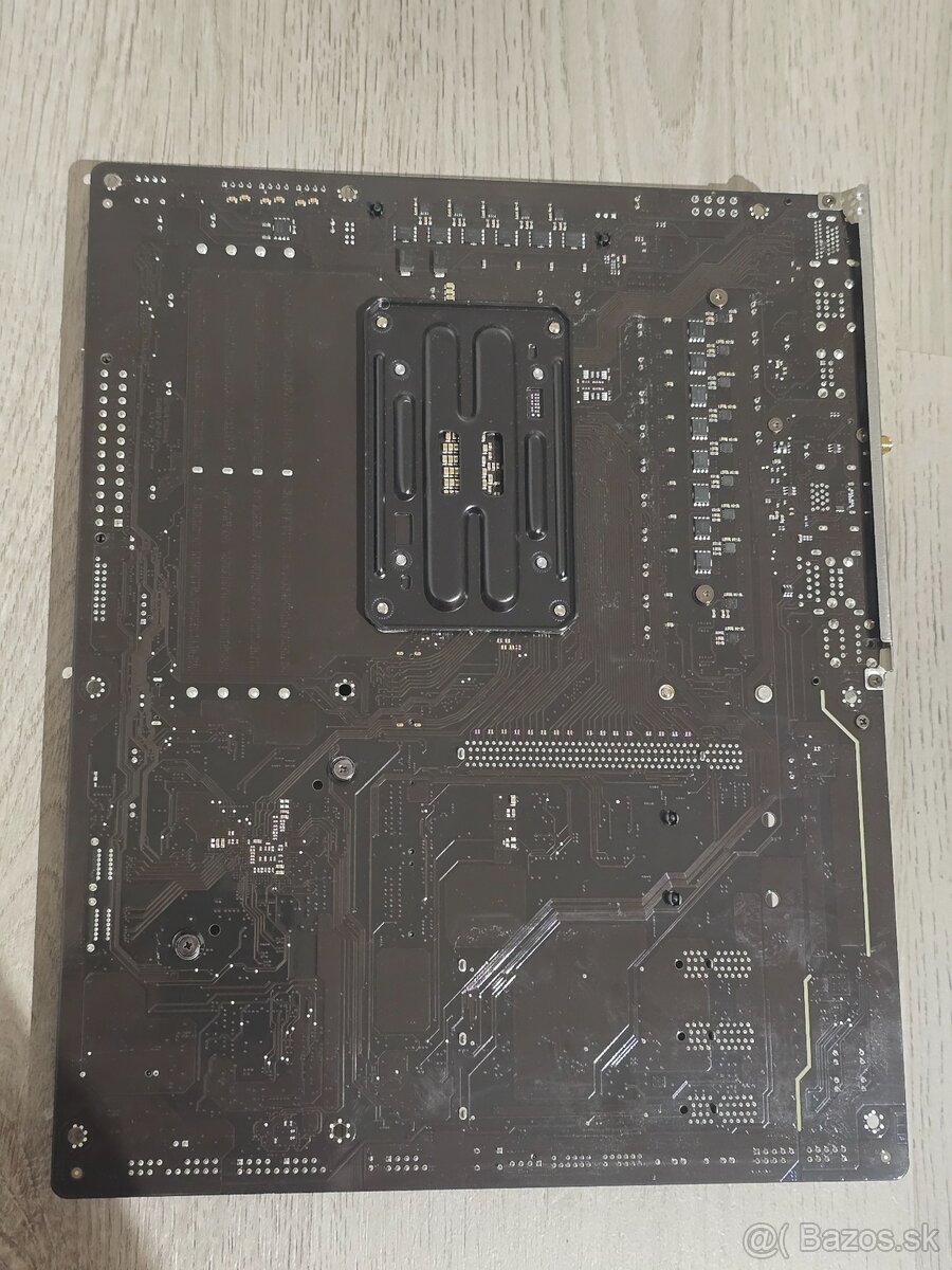 Gigabyte Eagle B650 AX WiFi - 2