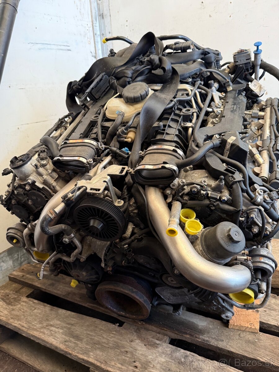 Motor Mercedes w212 Klass E e63 AMG v8 biturbo 2013 - 2