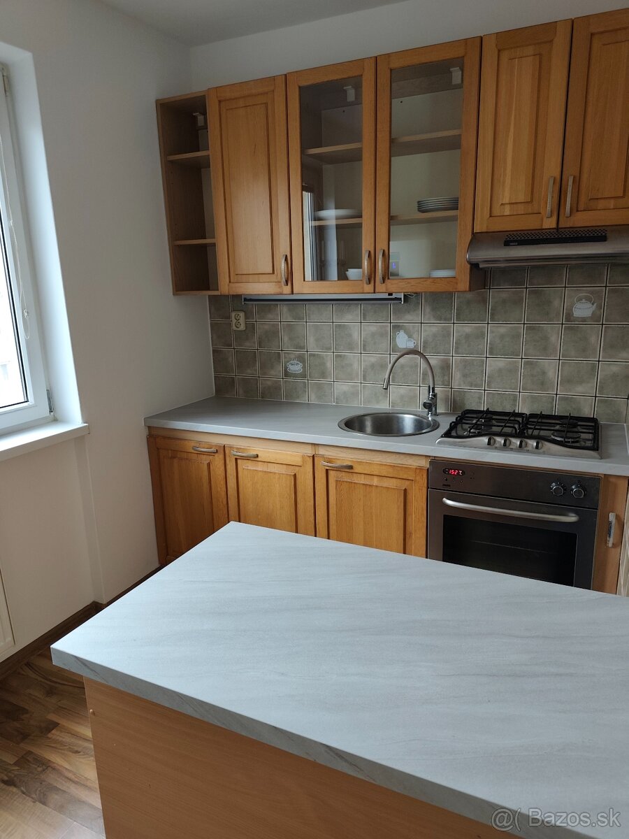 Prenajom 2+1 izbovy byt - 2