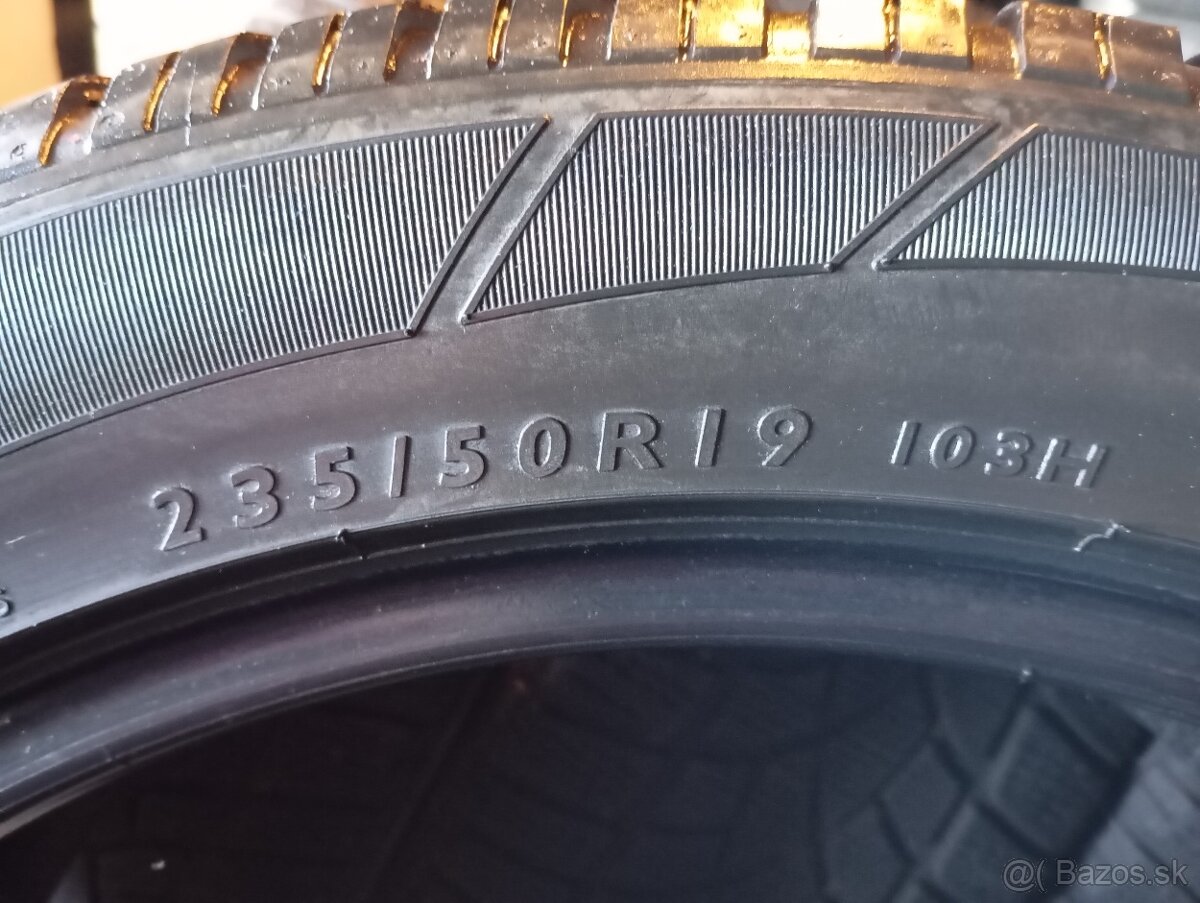 235/50/19 - 2