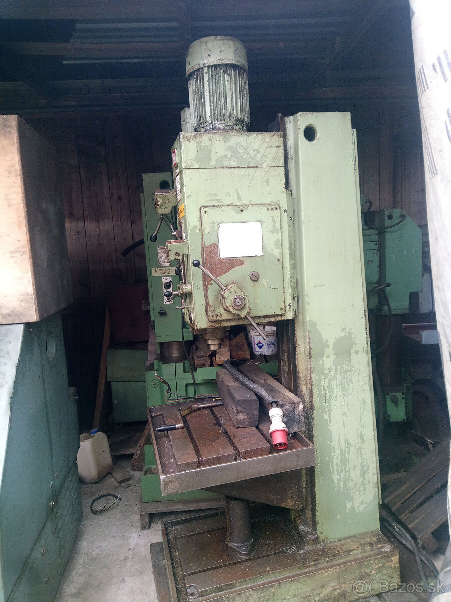 vŕtačka stojanová HECKERT, typ BK 32 AI - 2