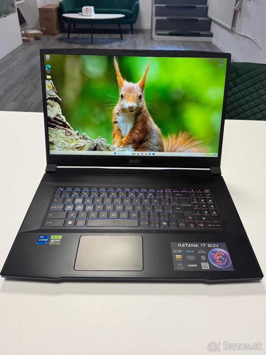 Zaruka MSI Katana 17 B13V, - 2