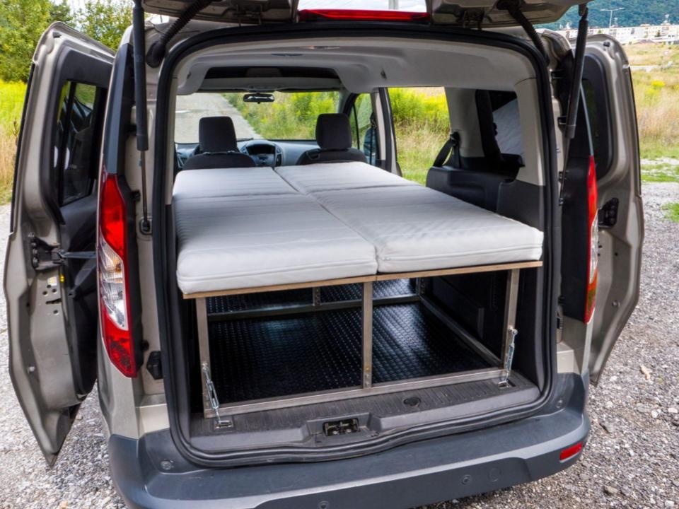 Vstavba na spanie do Ford Tourneo Connect Grand - 2