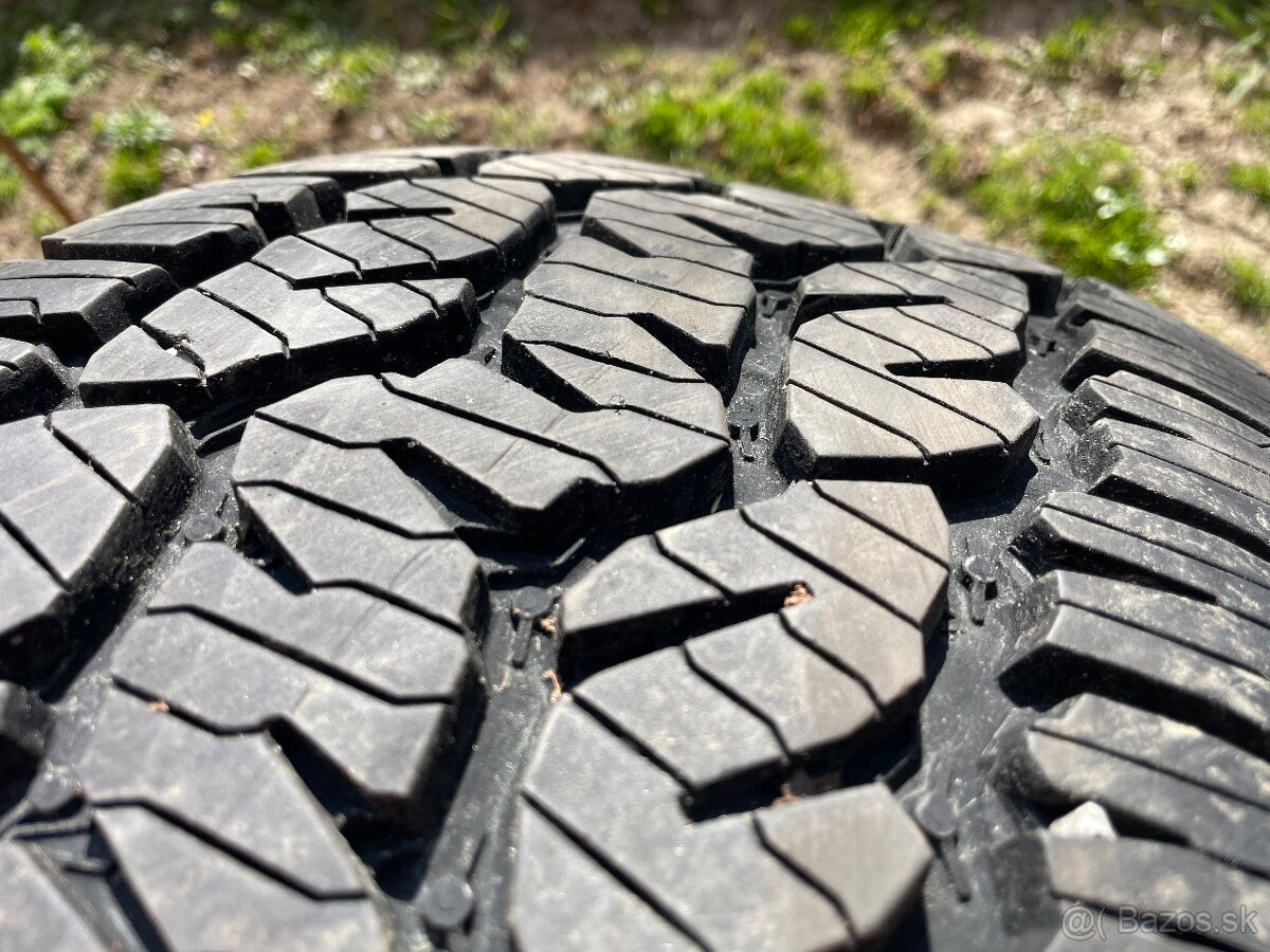 265/60 R18 110H AT2 - 2