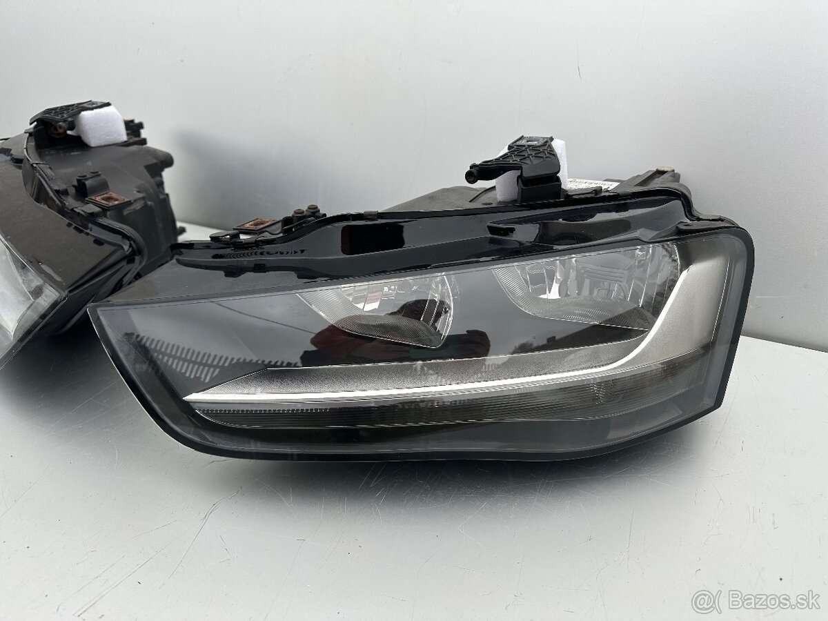 Audi A4 B8 přední lampy - 2