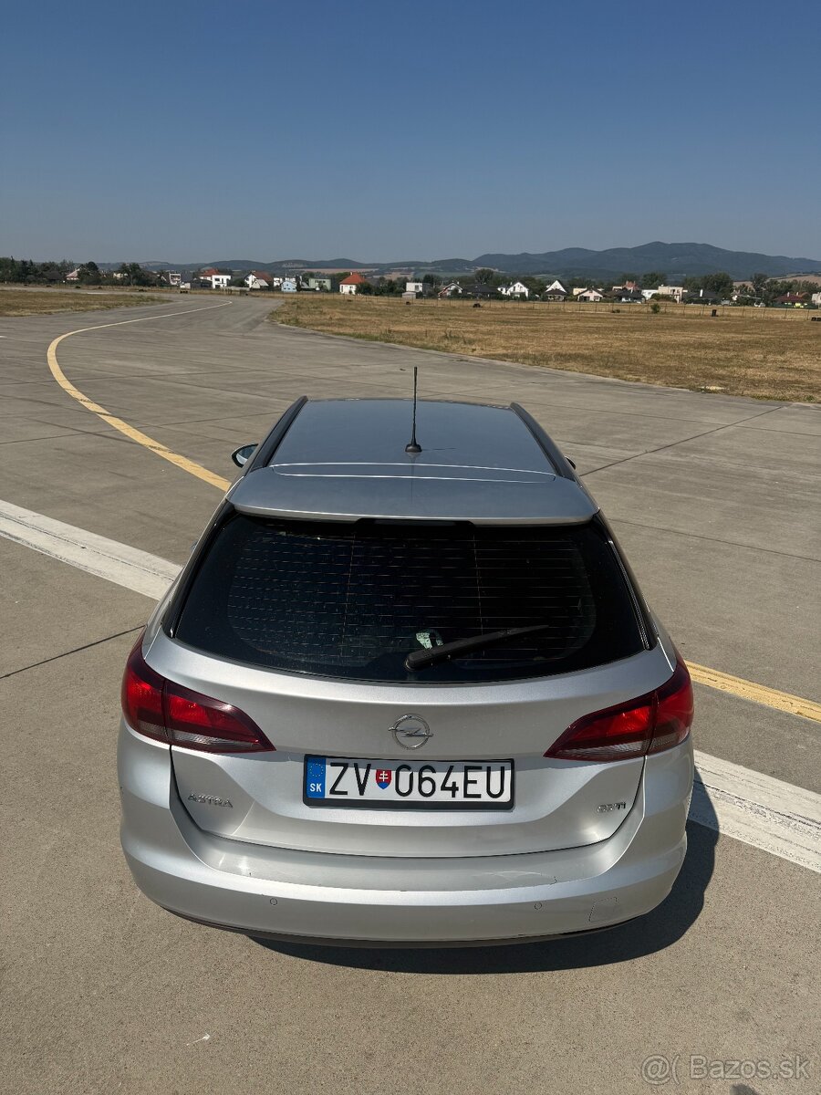 OPEL ASTRA SPORTS TOURER - 2