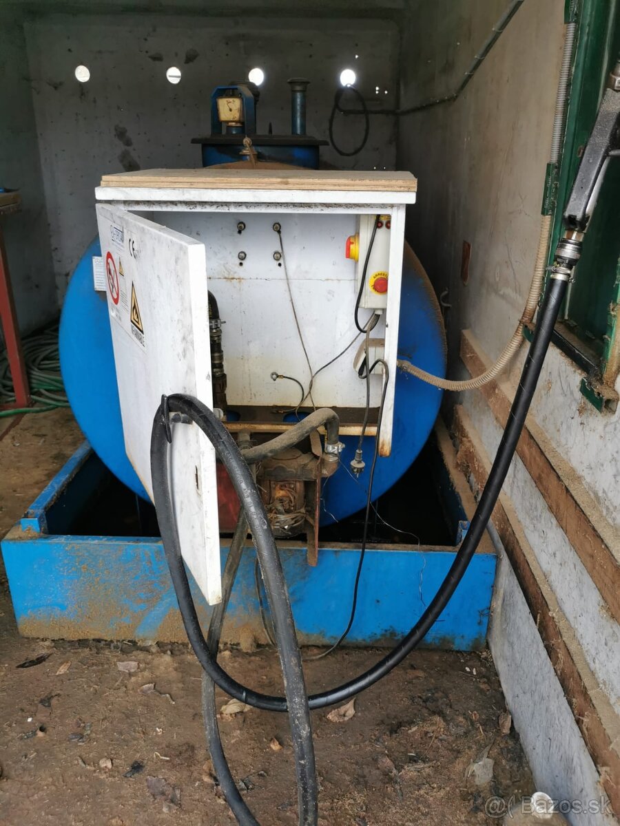 Nádrž na PHM - 2