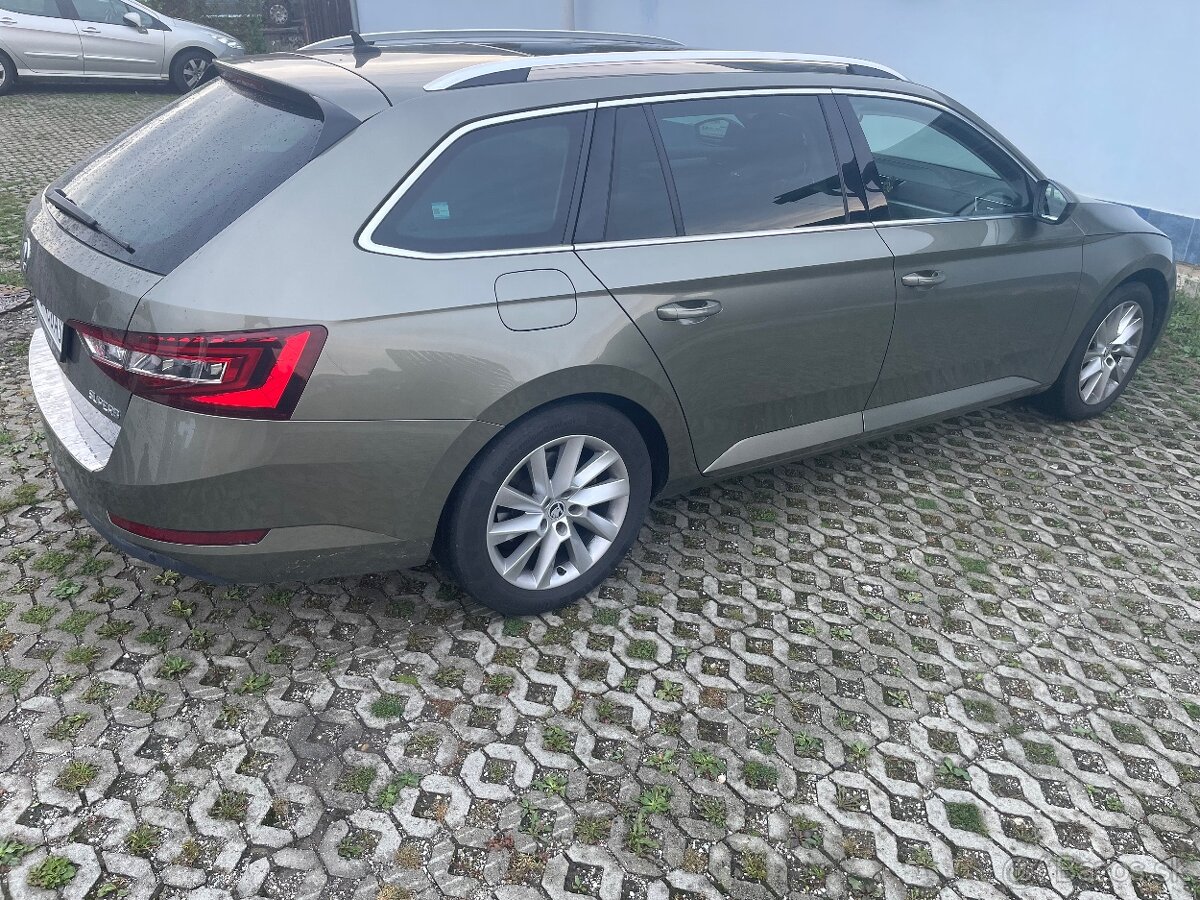 Škoda Superb Combi 2.0 TDI. 140 kW - 2
