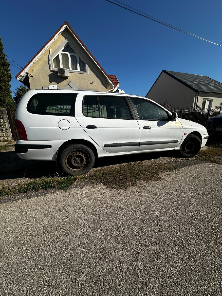 Renault Megane kombi 1,6 benzin r.v. 2002 - 2