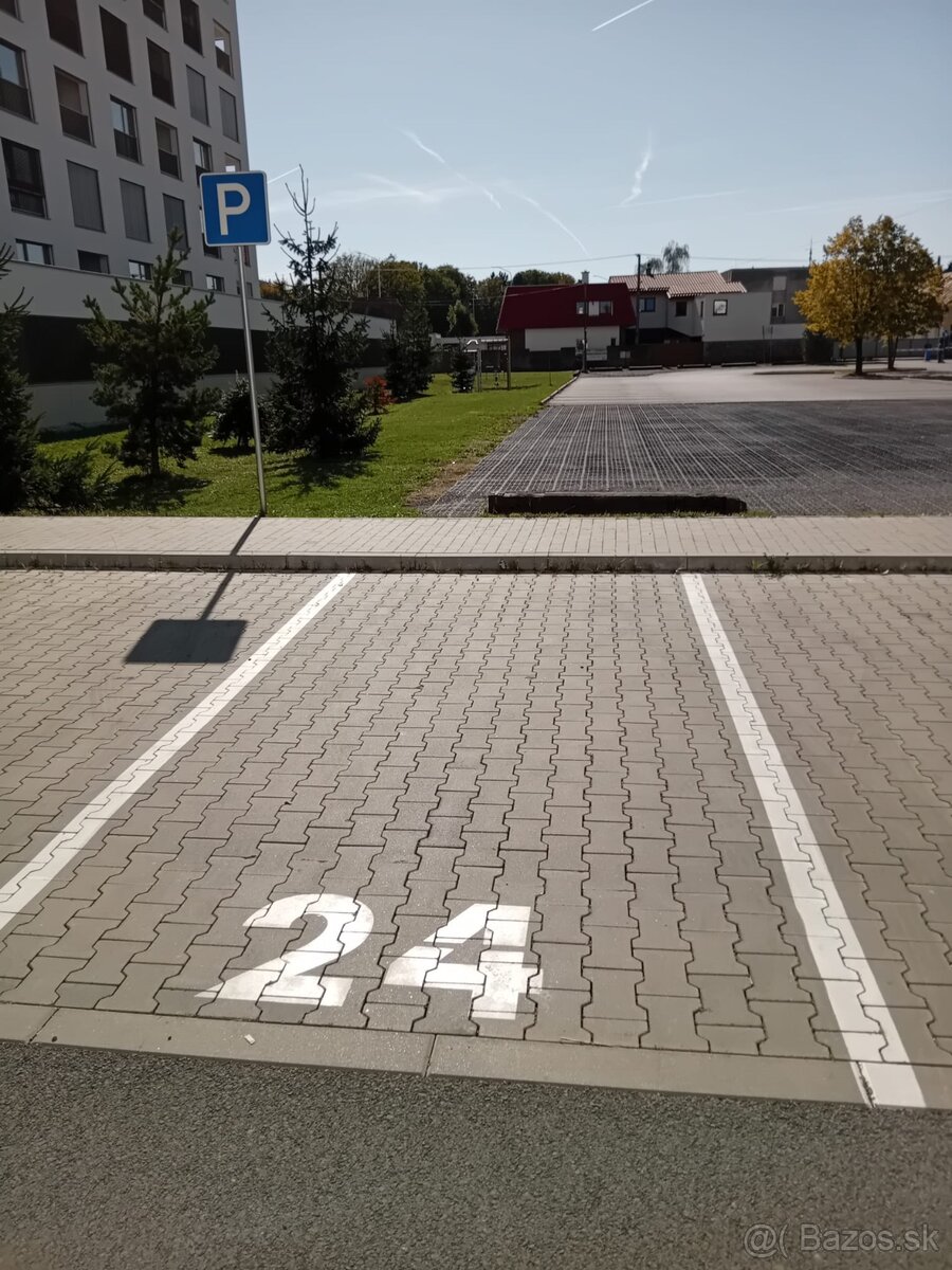 Prenájom parkovacieho miesta - 2
