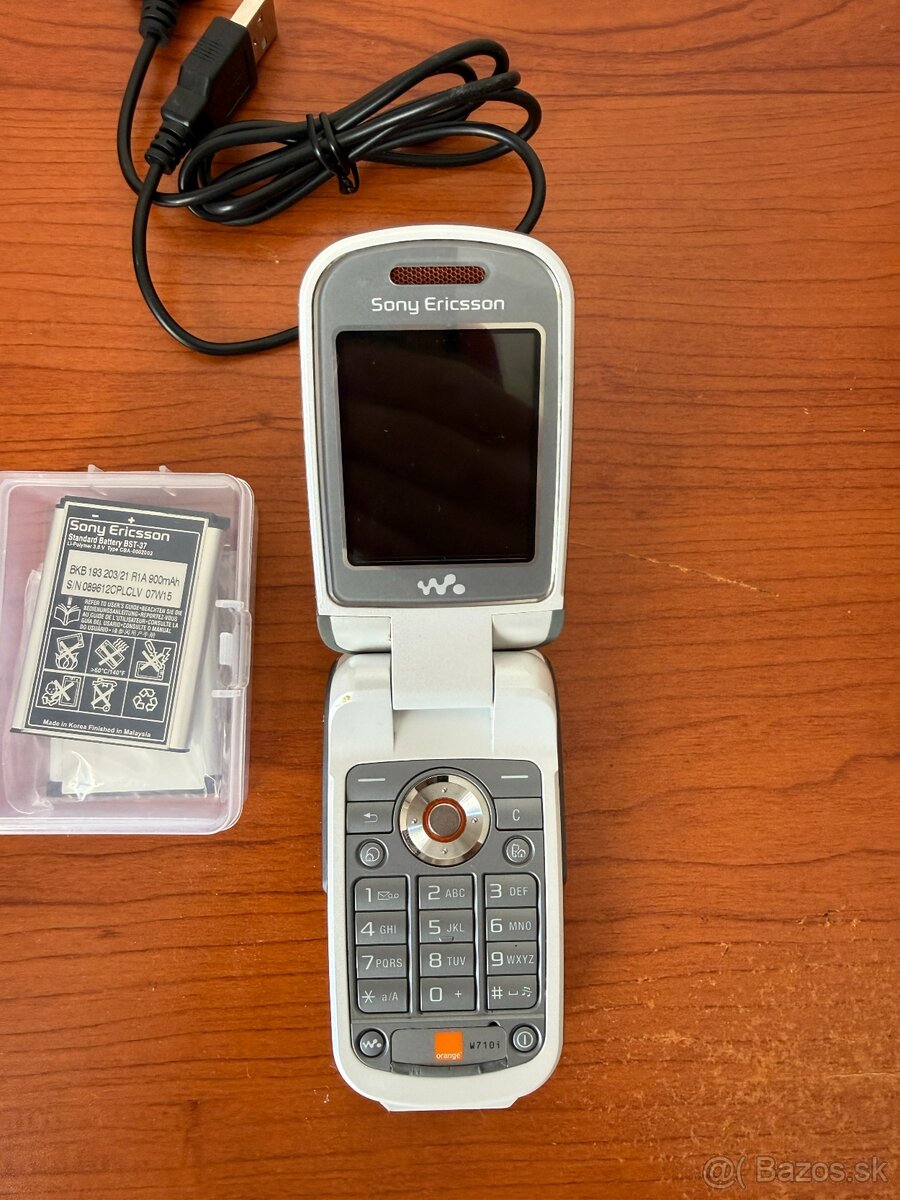 Sony Ericsson W710i - 2