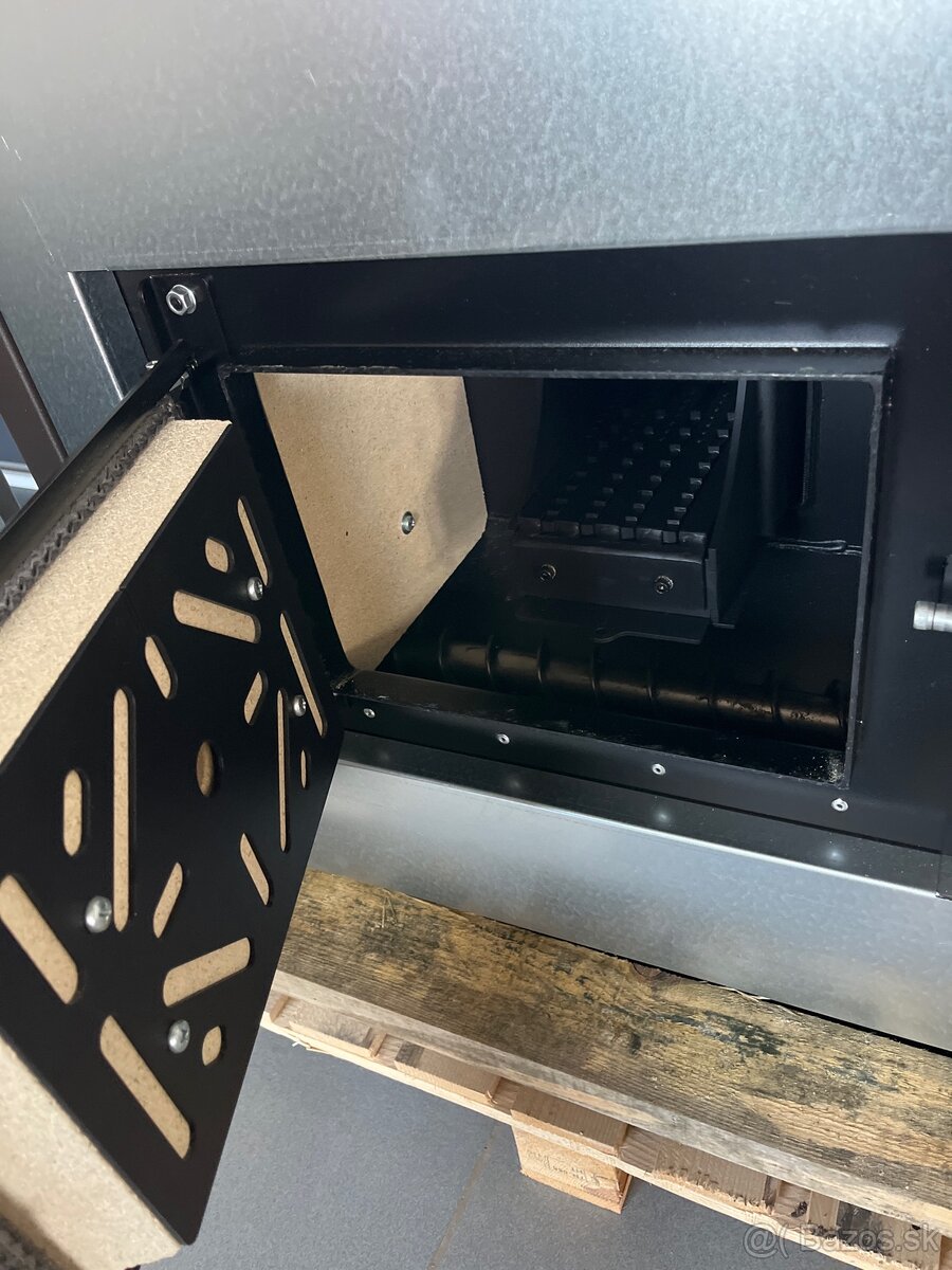 Predám peletový kotol KEPO 35 kW na agropelety - 2