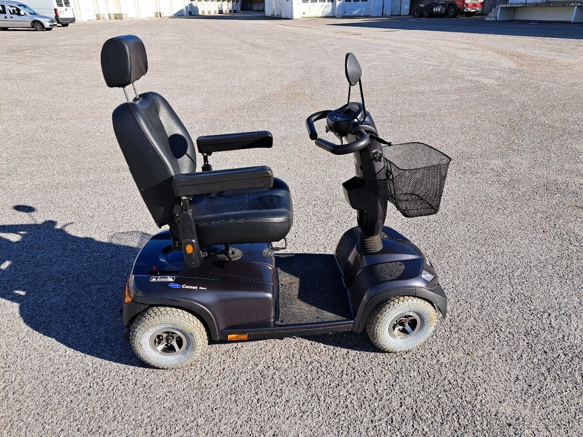 Invalidny vozik elektricka stvorkolka pre seniorov - 2