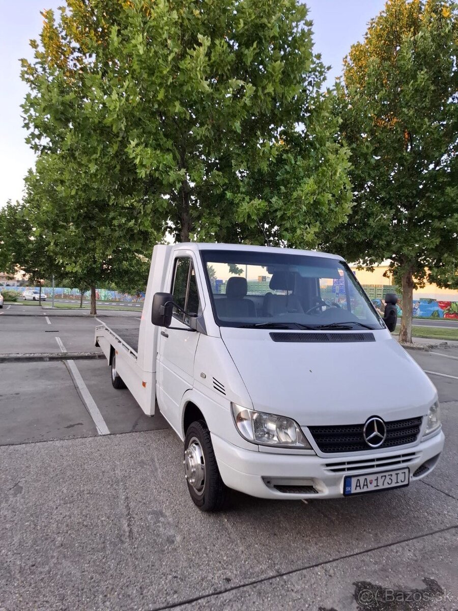 Predam Mercedes-Benz odťahove vozidlo - 2