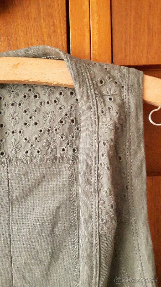 Pekná madeirová vestička - 2