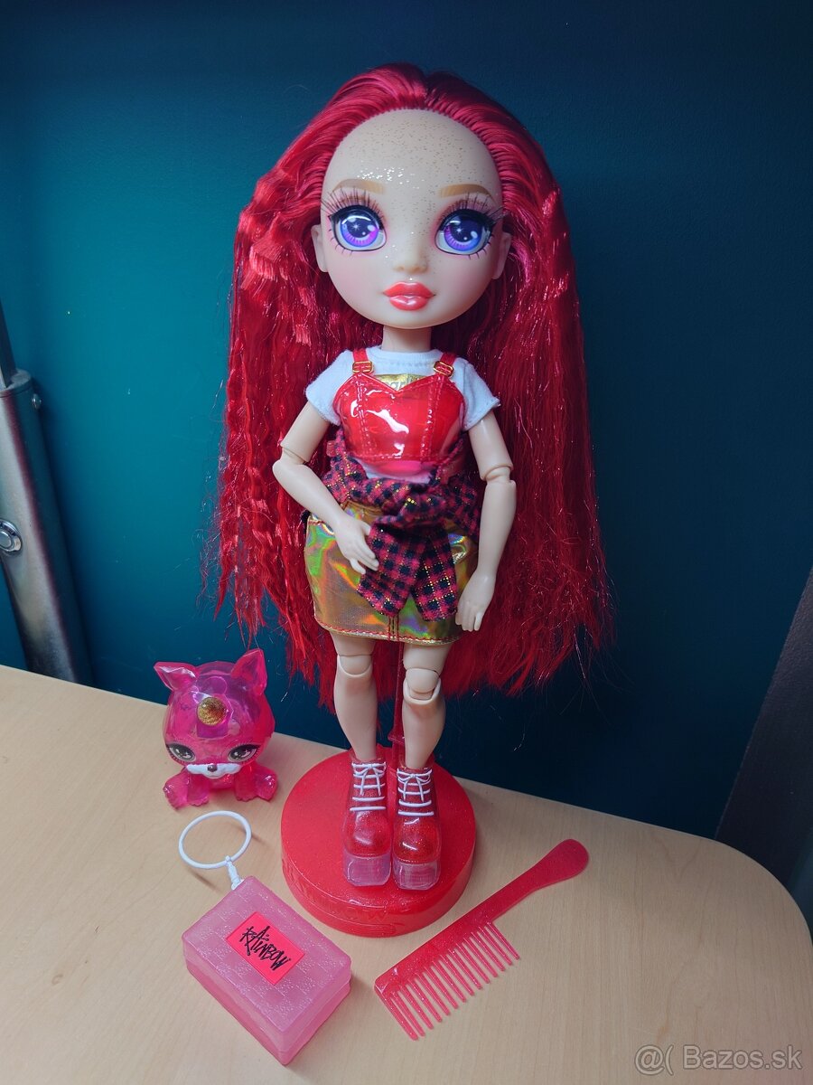 13x bábiky Rainbow High - 2