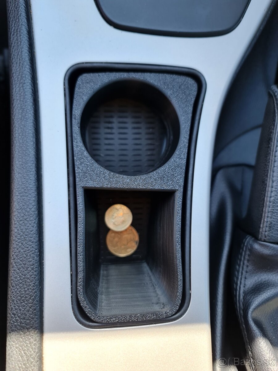 BMW E9x - Držiaky nápojov - 2