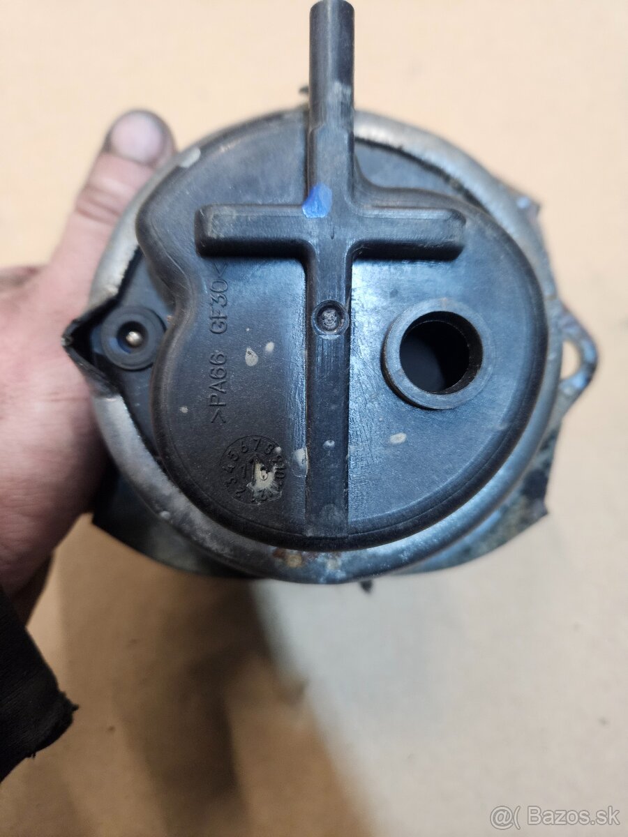 Ponúkam na predaj silentblok motora Ľavý soferovy X6 - 2